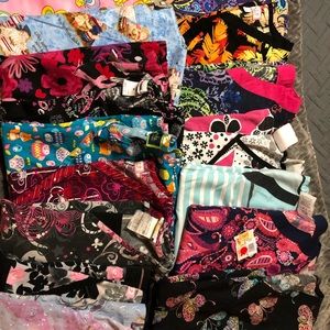 Total of 16 nursing tops sz Med different brands